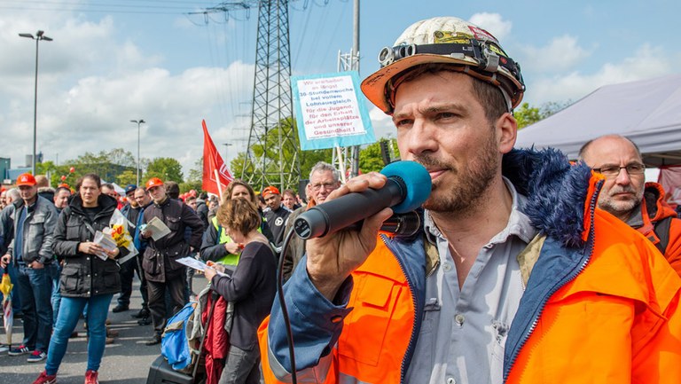 Für Arbeit, Frieden, Umwelt, echten Sozialismus – stärkt die MLPD!