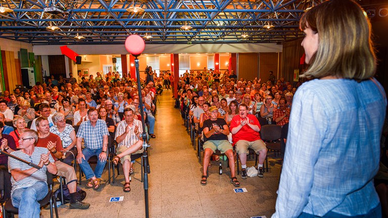 "Prohibitionsverfahren" gegen die Parteivorsitzende der MLPD eingestellt