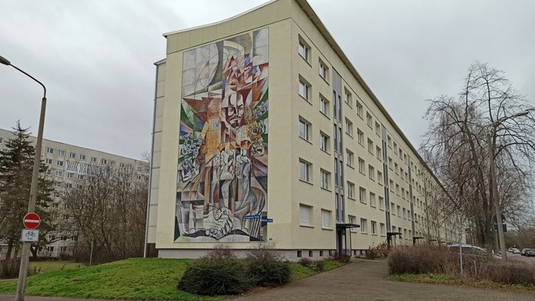 Sozialistische Denkmäler gehören in Stadtbild!