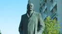 Von zwei Denkmälern - Lenin und Herkules