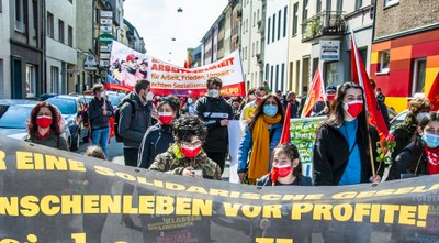 Internationale Arbeitereinheit gegen akute Weltkriegsgefahr und Abwälzung der Kriegs- und Krisenlasten