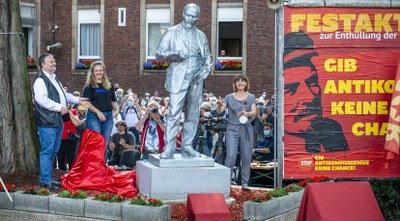 Neben die Lenin-Statue kommt am 26. August eine Karl Marx-Statue - „Dann sind wir endlich komplett"