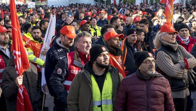 Gesamtmetall knickt vor der Kampfbereitschaft der Metallerinnen und Metaller ein - Verhandlungsergebnis ist fauler Kompromiss