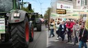 Arbeiter und Bauern Hand in Hand: Gegen Regierung, rechte „Opposition“ und Monopole! Arbeiter und Bauern Hand in Hand: Gegen Regierung, rechte „Opposition“ und Monopole!