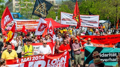 Arbeiter in die Offensive! Gegen reaktionäre Wende – für echten Sozialismus!