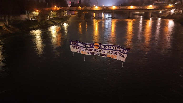 251111 Transpi Donau Nacht.jpg