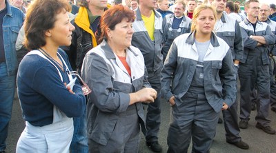 Die Arbeiter- und Frauenbewegung in Deutschland und der Kampf um die Denkweise der Massen