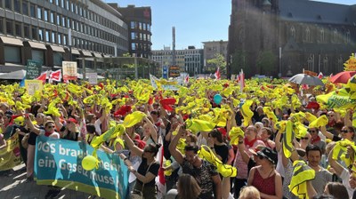 11.05: 10.000 Streikende beim ver.di Aktionstag in Gelsenkirchen